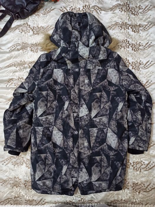 Зимнюю куртку продам