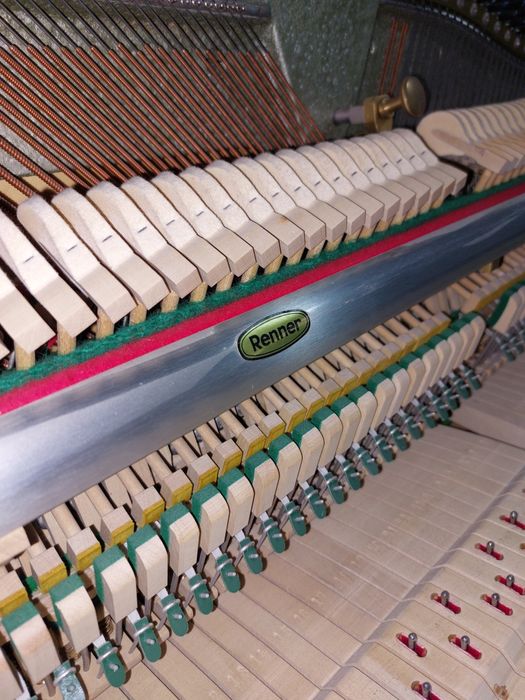 Pianina Malmsjo ( mecanică Renner, transport gratuit)