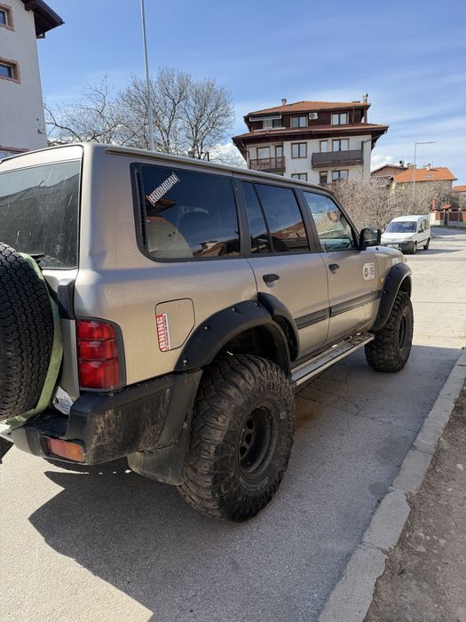 Nissan Patrol y61 на части