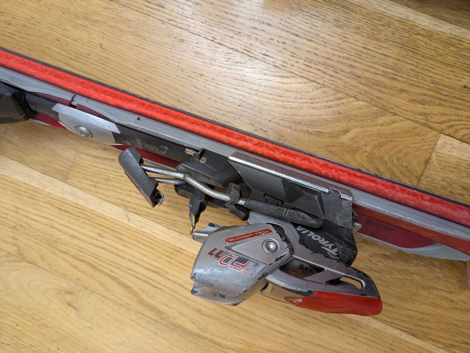 ски head hot thang 149см