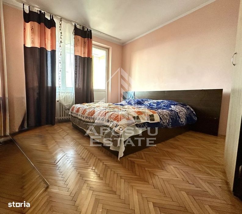 Apartament cu 2 camere de vanzare, lift, zona Centrala, Timisoara