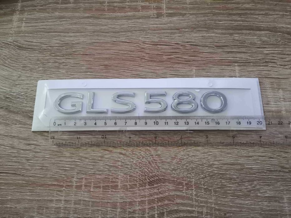 сребрист надпис нов стил Mercedes Benz GLS 580