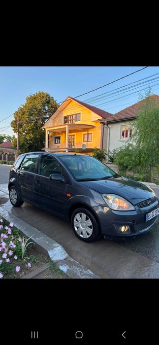 Ford fiesta 1,4 benzină adusa pe roti din Germania