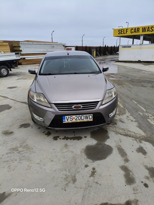 Vând Ford Mondeo