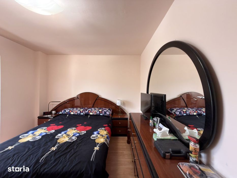 Apartament 3 camere, decomandat, 72mp utili, etaj 2, zona Sagului — fotografia 3