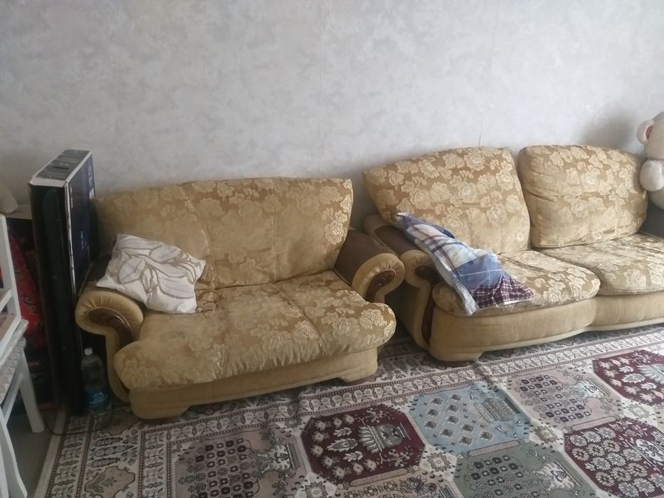 Диван продам срочно!!!  САМОВЫВОЗ!
