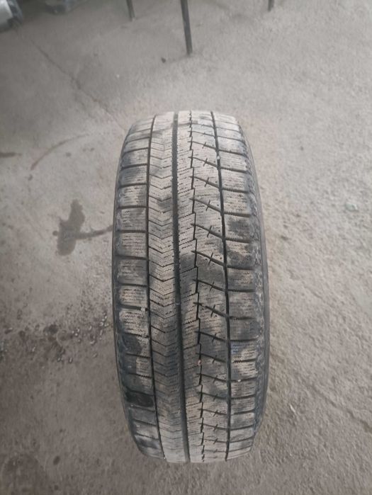 Продам покрышку зимний 185 60 р15