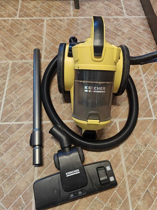 Прахосмукачка Karcher VC 3
