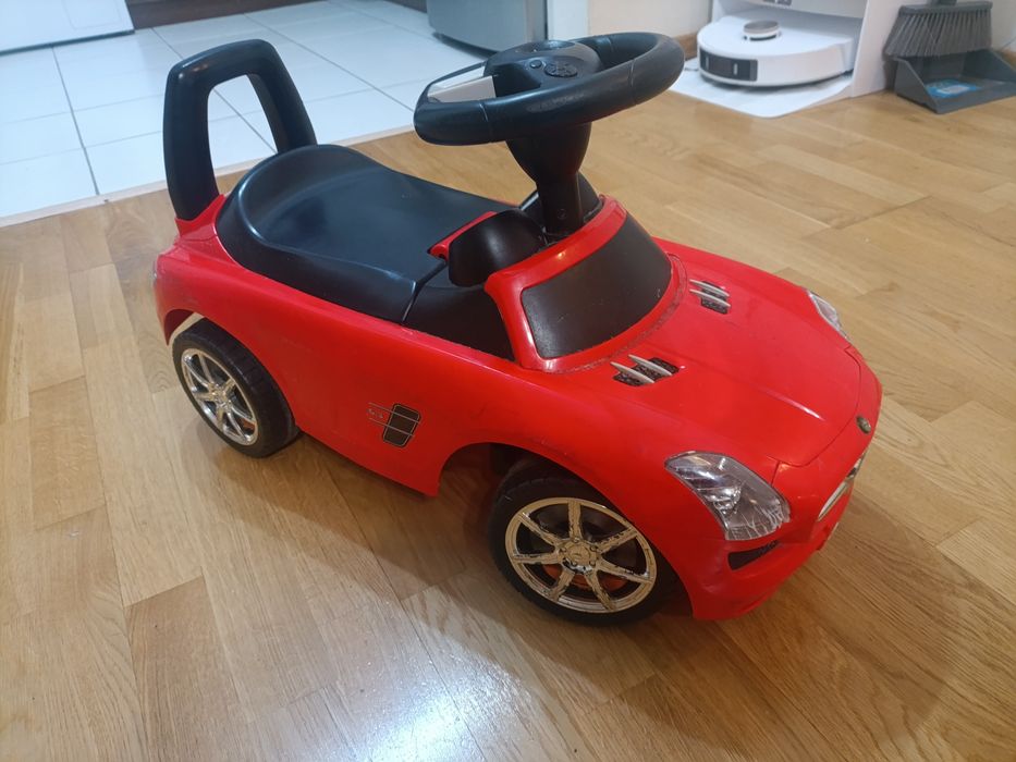 Машинка толокар с музыкой