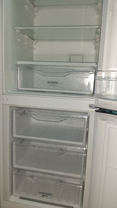 Холодильник продается