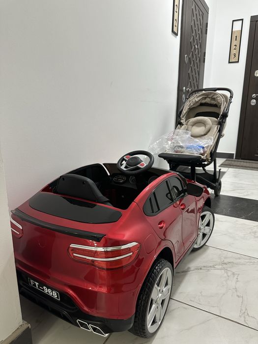 Продам машинку детскую BMW