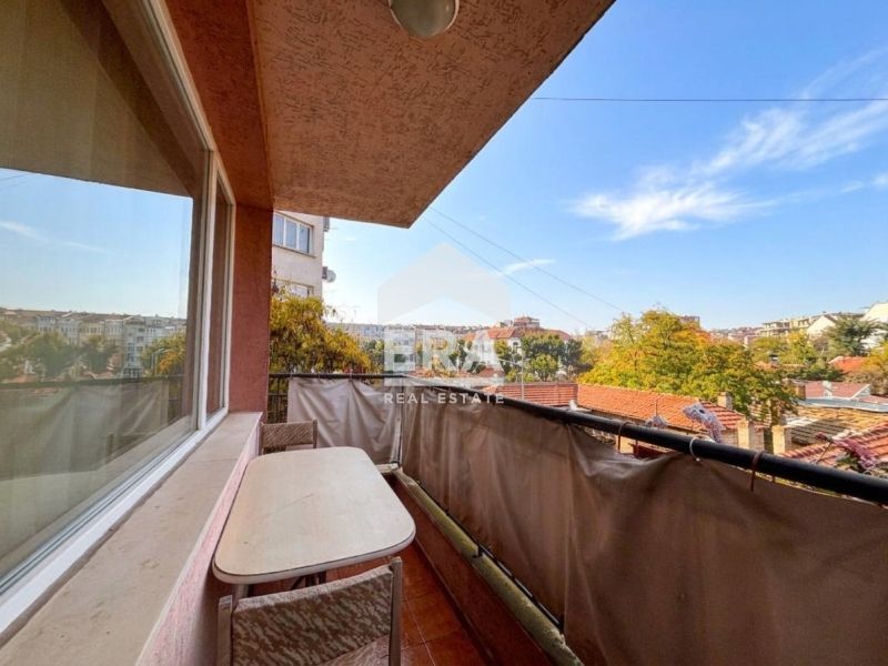 Продава се Двустаен апартамент в Варна, Колхозен пазар - 54 кв.м за 2556 €/кв.м - Снимка #2