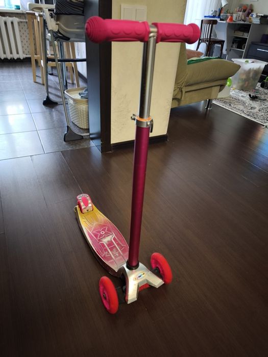 Самокат для девочки