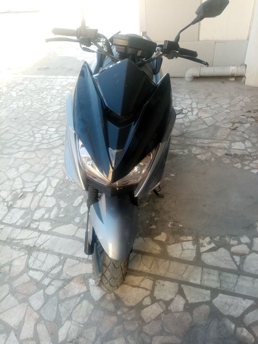 Скутер мотоцикл 150 кубов