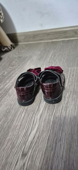 Sandale fetita 22