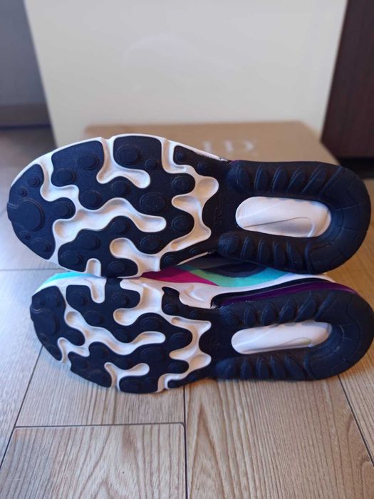 Дамски маратонки Nike Air Max 270 React