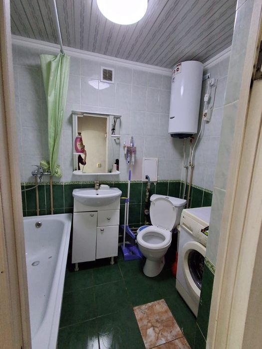 Екі бөлмелі пәтер сатылады Байтұрсын 19 шы үйден.