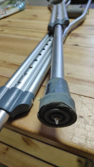 Костыли регулируемые