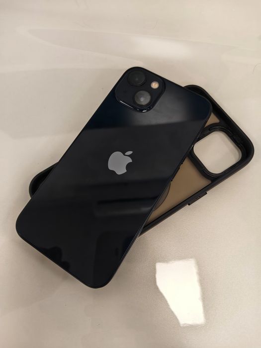 iPhone 13 128/4 gb