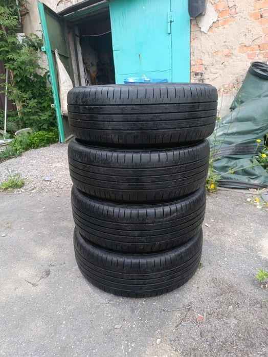 Продам комплект летней резины r18