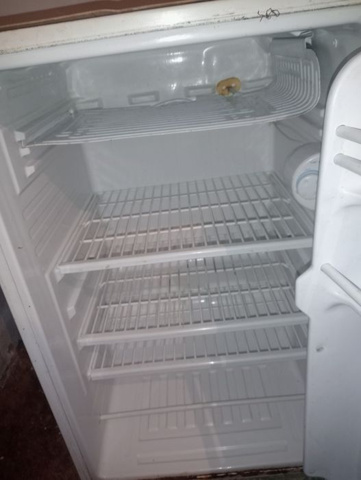 Холодилник маленки