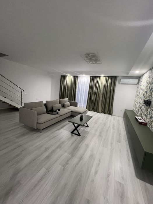 Vila Mare 4 camere  Cosmopolil