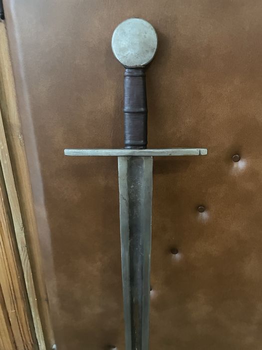 Средновековен меч