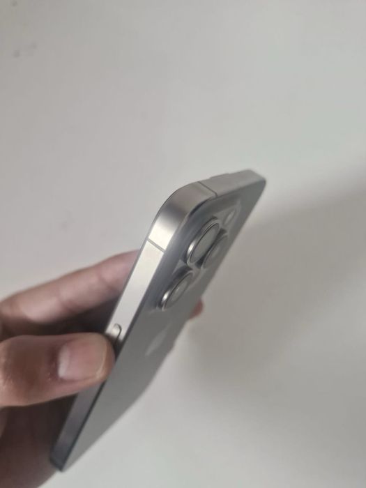 Продам iphone 15 pro