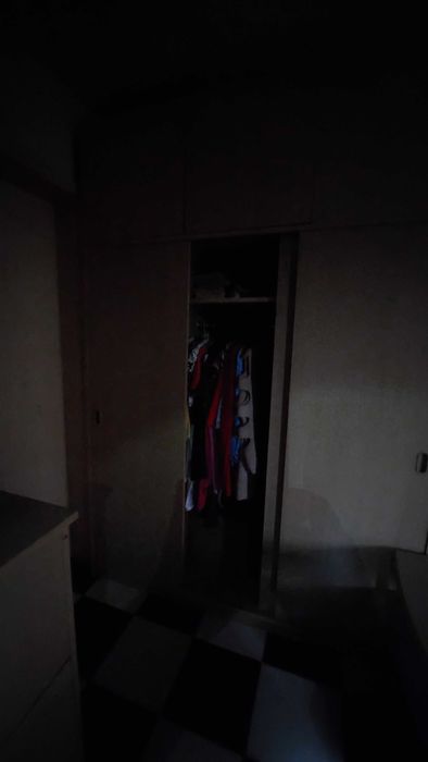 Гардероб с плъзгащи врати