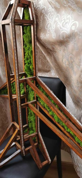 Decoratiune - Avion din lemn realizat manual cu licheni si led-uri rgb