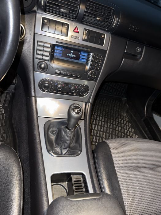 Mercedes w203 / 2004г / c200 kompressor