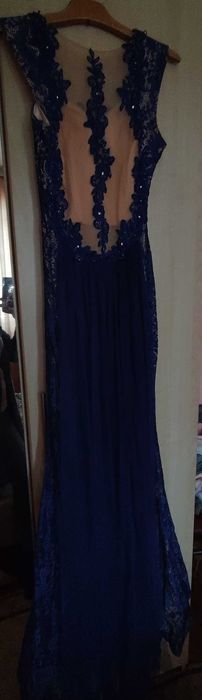 Официална много ефектна рокля