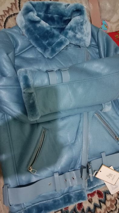 Куртка сатылады  нови