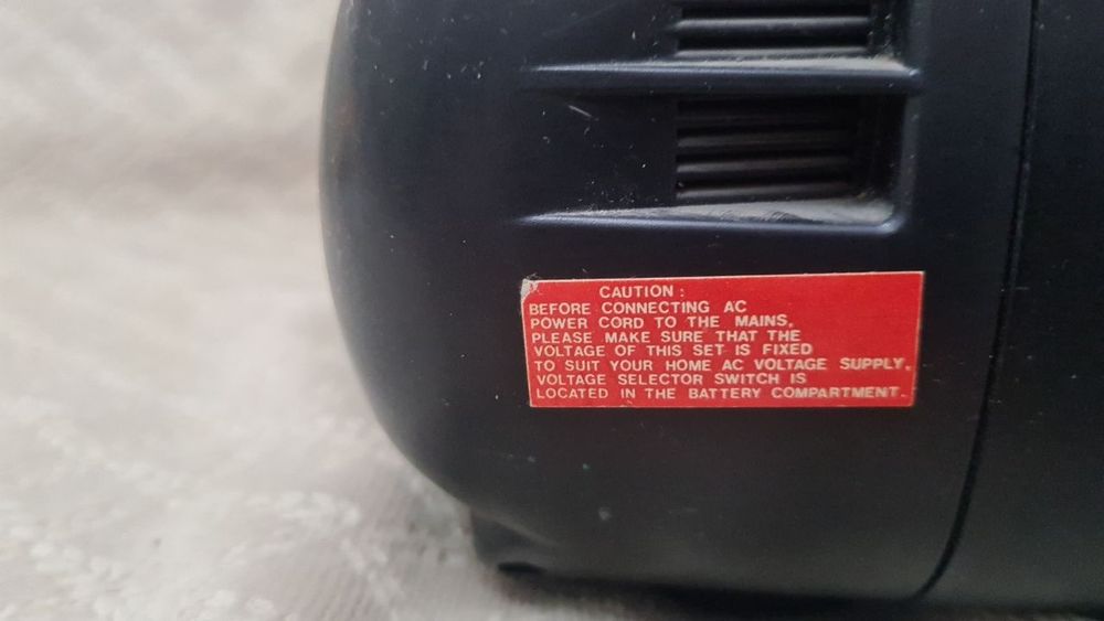 Продаётся радио магнитофон SUPRA.