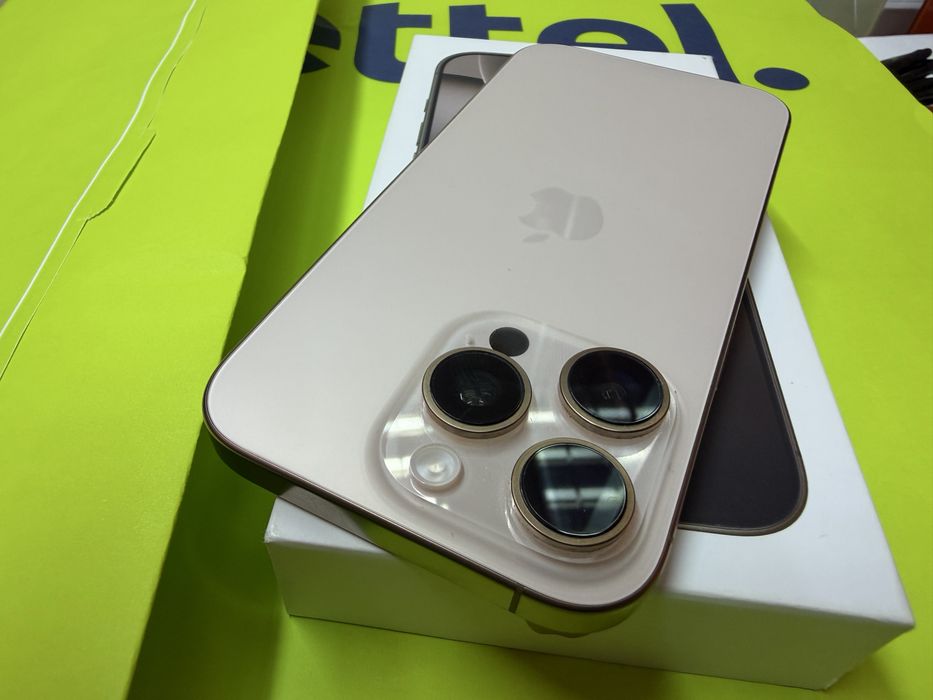 iPhone 16 Pro Vivacom  като нов ! 90% Батерия !