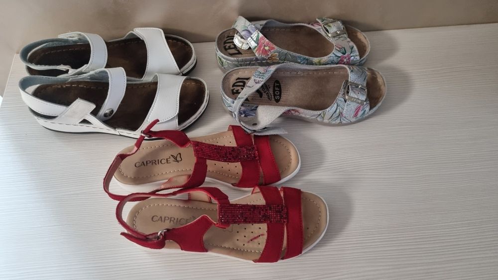 Удобни равни дамски сандали