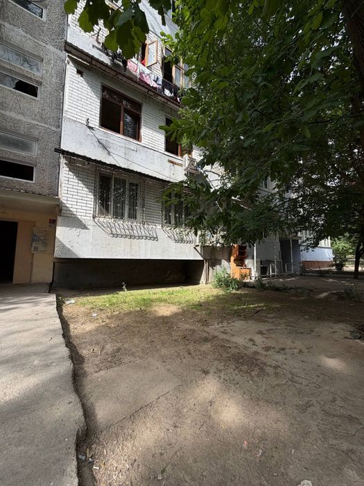 Продаётся 2/1/4 Юнусабад 11