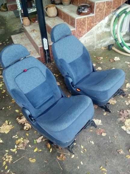 Продавам 2бр седалки за Фолксваген Шаран
