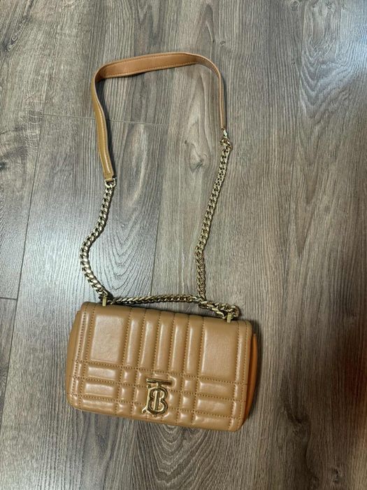 Продавам чанта Burberry Бърбери