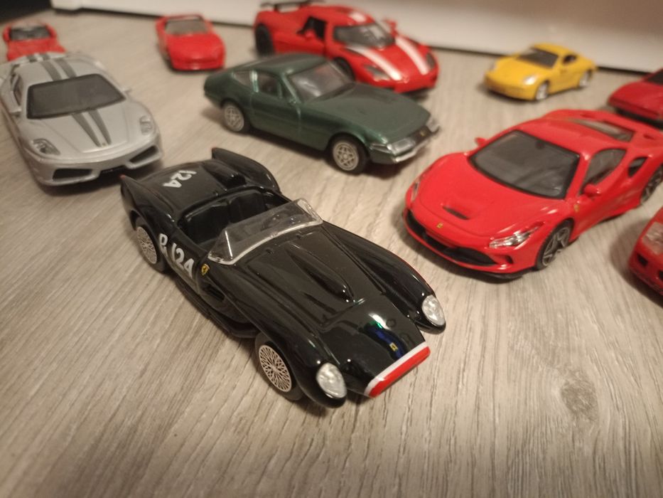 Метални колички феррари