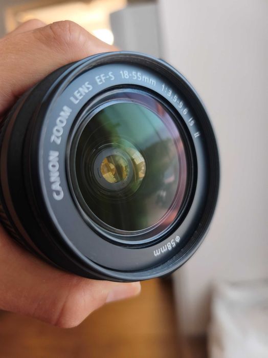 Фотоапарат CanonEOS 2000D