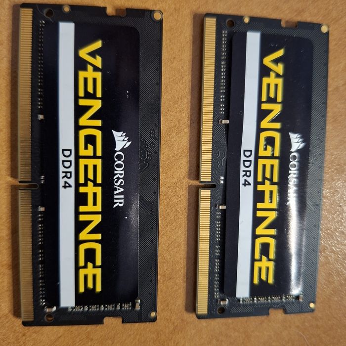 Memorie Laptop Corsair Vengeance, 16 gb DDR 4 2x8 gb) 2400 Mhz