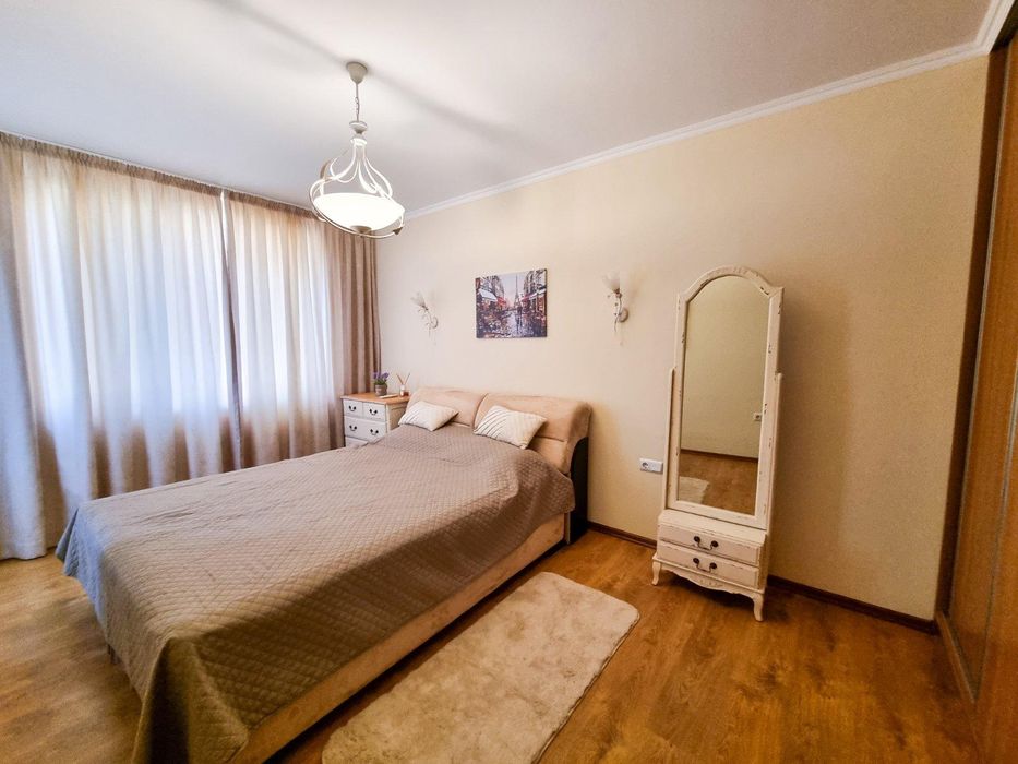 Дава се под наем Тристаен апартамент в Бургас, Зорница - 104 кв.м за 1020 € - Снимка #6