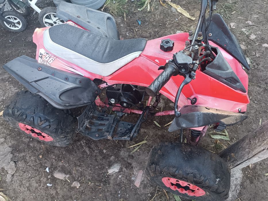 Vând ATV 125cc pornibil