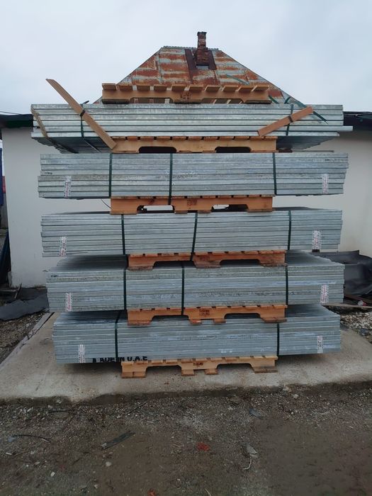 Teava gard galvanizata stalpi gard