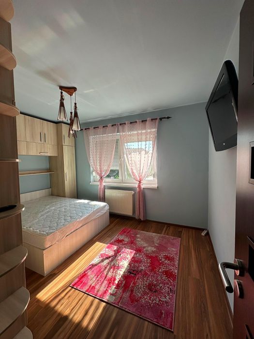 Apartament decomandat cu 2 camere de închiriat
