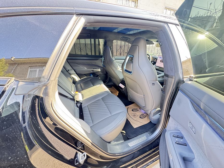 Zeekr 001 restyling YoU, 2024 ўзимни мошинам