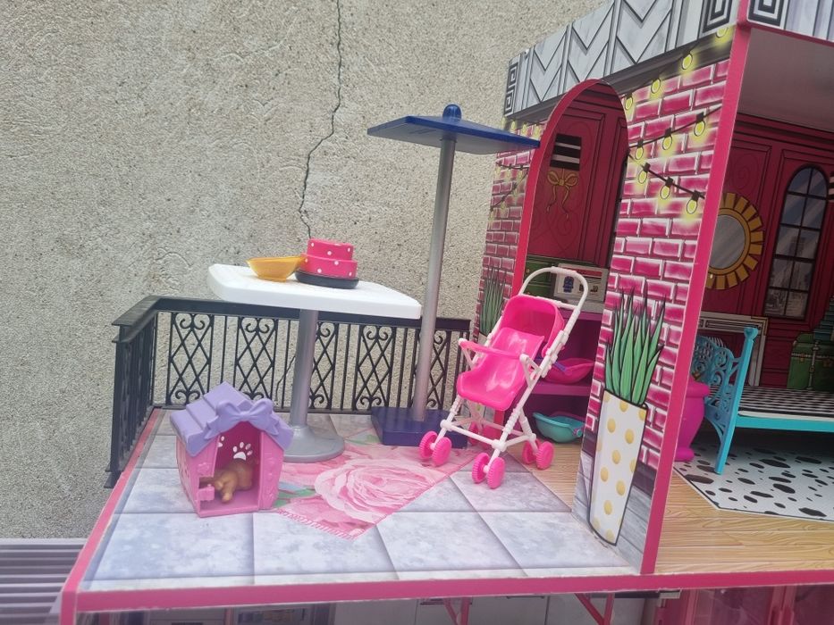 ПРОМОЦИЯ: 250 лева! Триетажна дървена къща за кукли Барби/ Barbie Ki