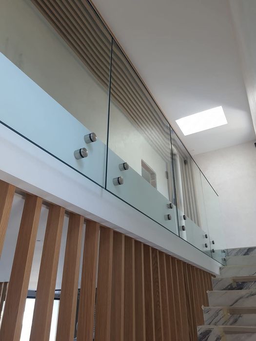 VITRAX GLASS SYSTEMS Производство и монтаж на душ кабини,парапети,пара