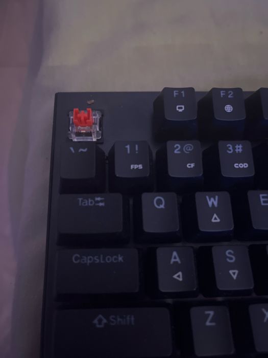 Клавиятура Genesis която е само за компютър